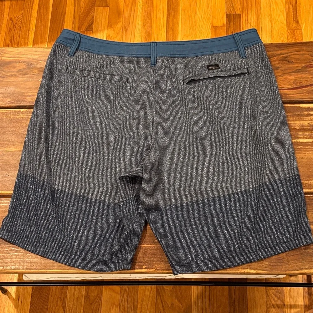 O'Neill Two-Tone Navy Performance Flat Front Shorts Size 40